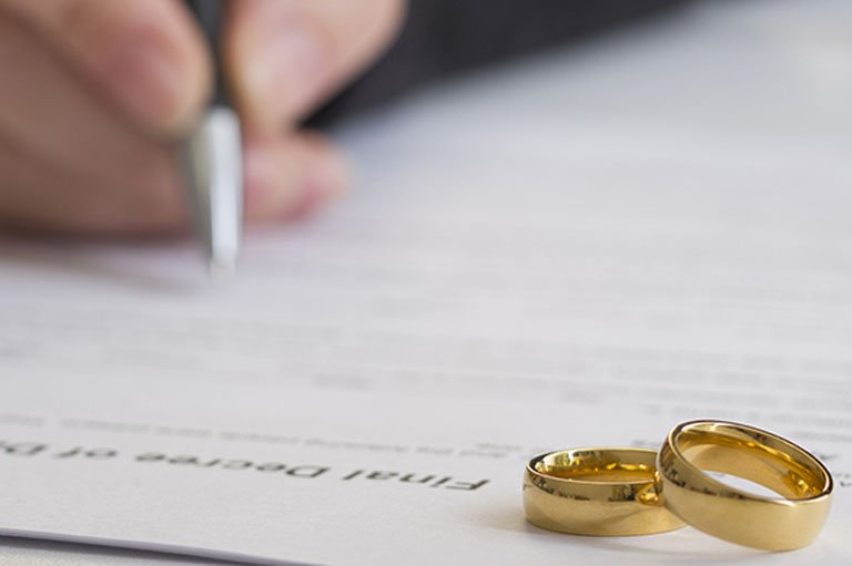 Signing Divorce Paperwork